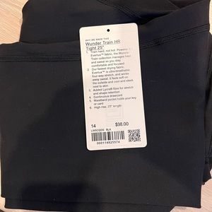 Wunder Trail 25” High rise high performance tights, brand new with tags